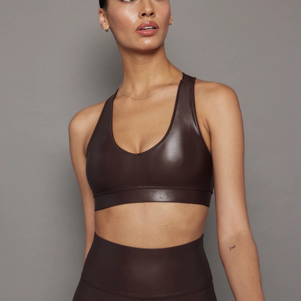 Carbon38 Workout Set in Takara Shine Dark Oak